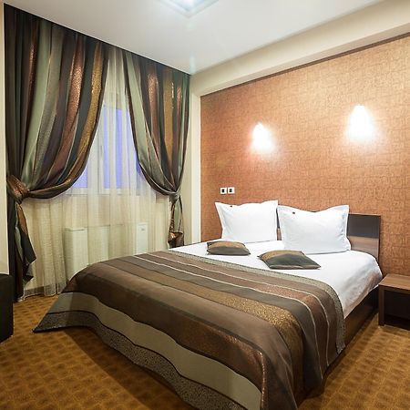 Inter Business Bucharest Hotel Bagian luar foto