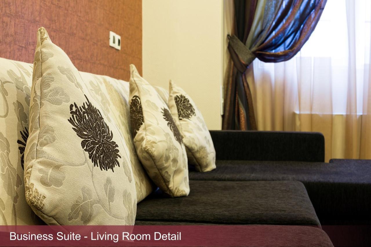 Inter Business Bucharest Hotel Bagian luar foto