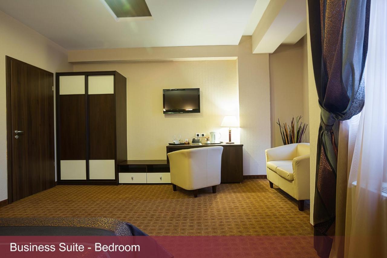 Inter Business Bucharest Hotel Bagian luar foto
