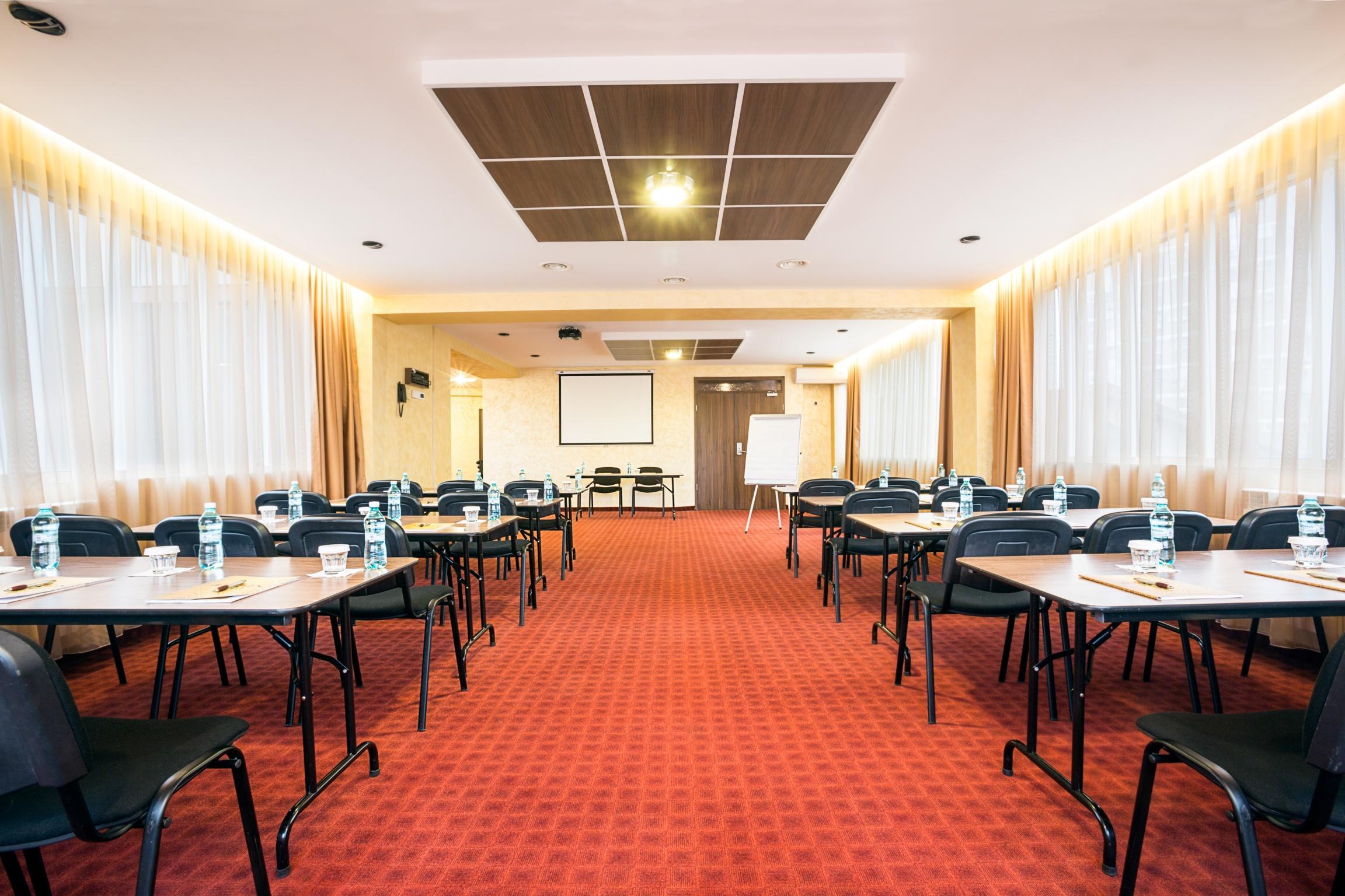 Inter Business Bucharest Hotel Bagian luar foto