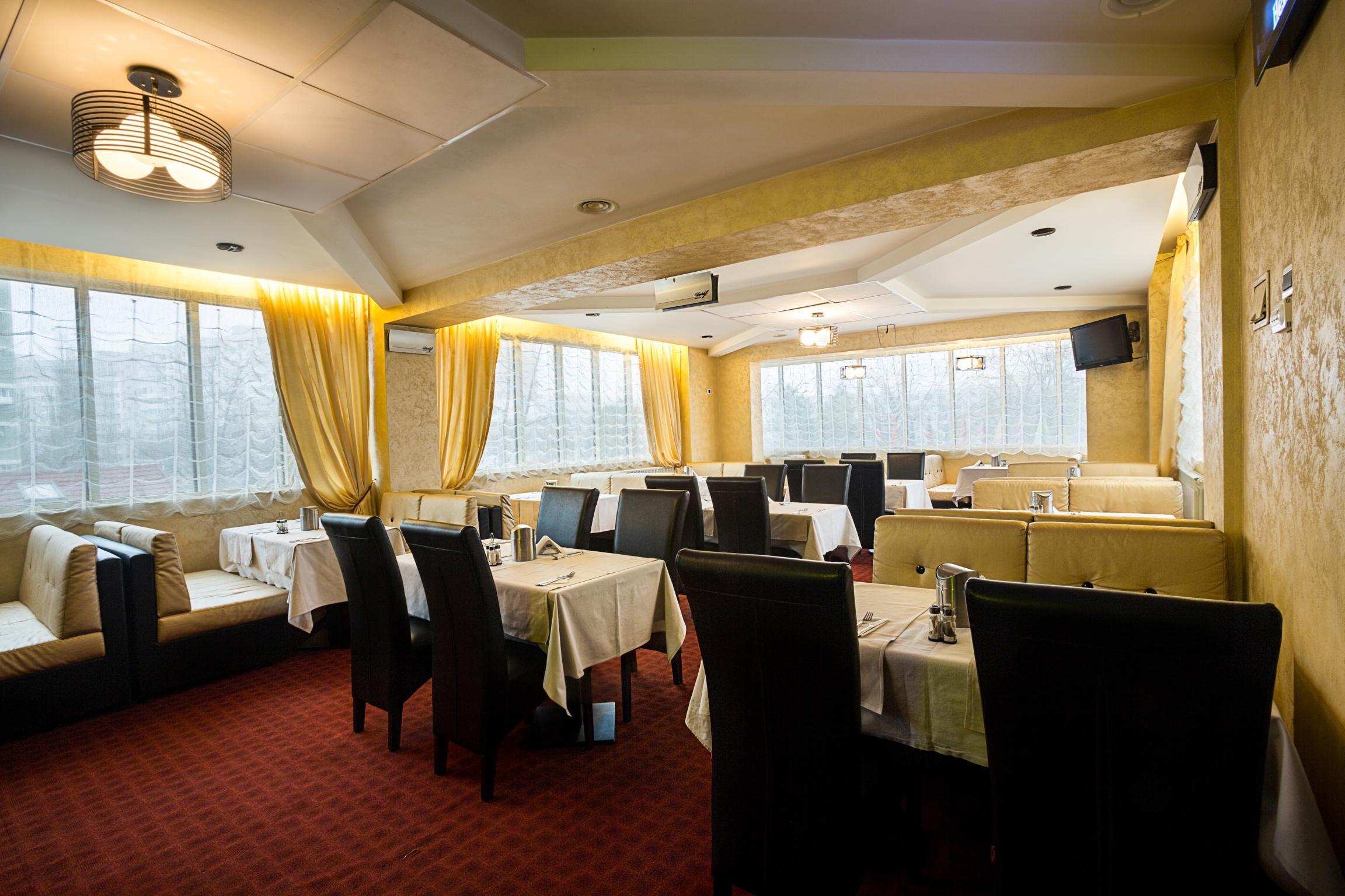 Inter Business Bucharest Hotel Bagian luar foto