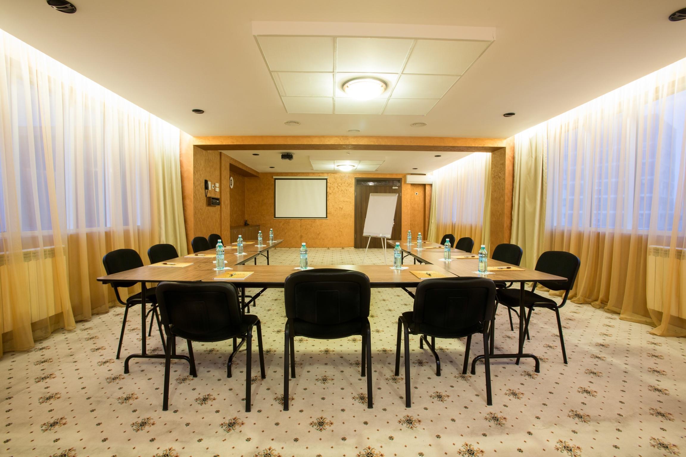 Inter Business Bucharest Hotel Bagian luar foto