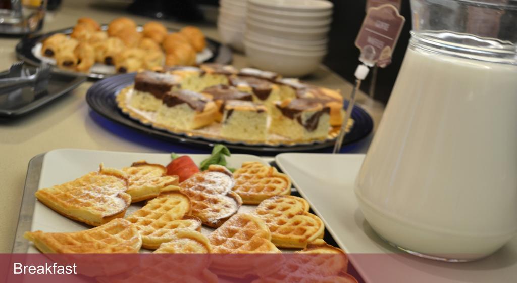 Inter Business Bucharest Hotel Bagian luar foto