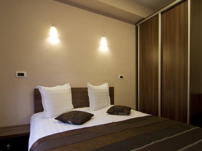 Inter Business Bucharest Hotel Bagian luar foto